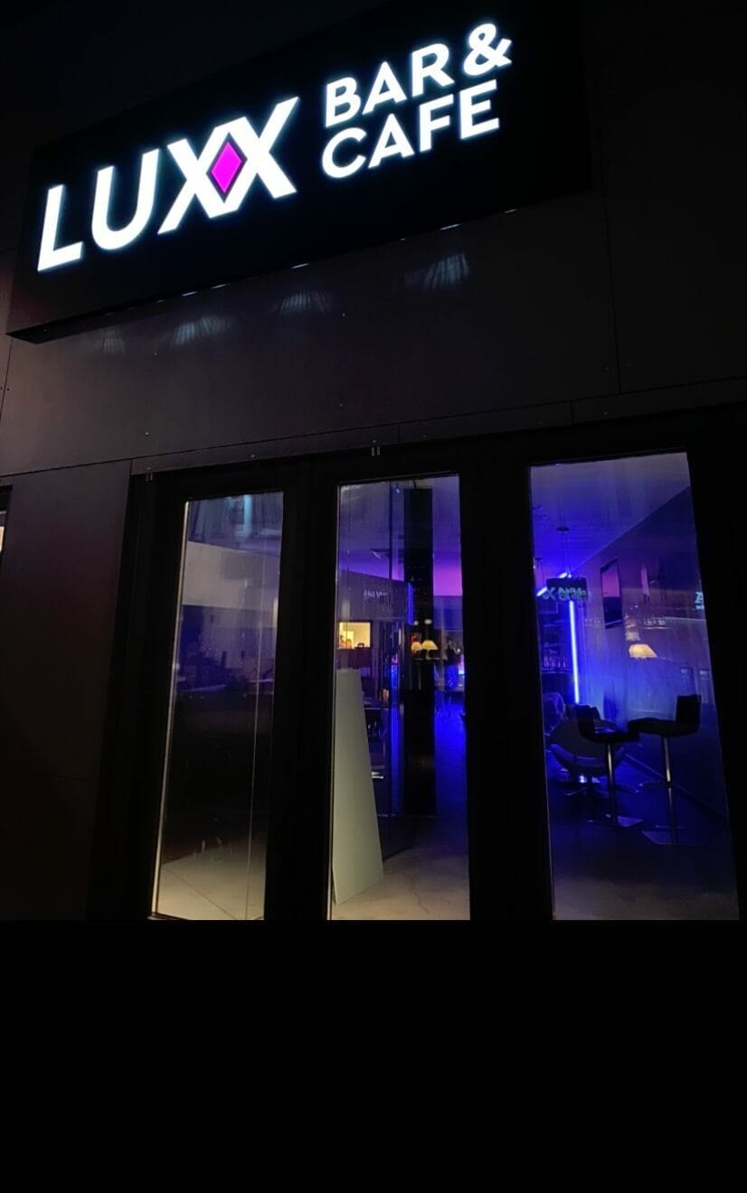 Luxx Bar & Cafe photo 4