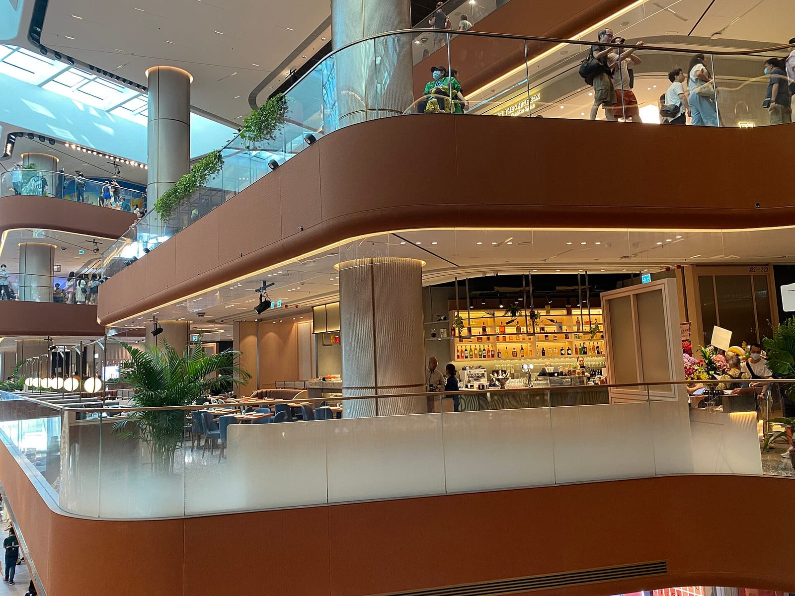 STARBUCKS RESERVE™ (AIRSIDE) photo 5
