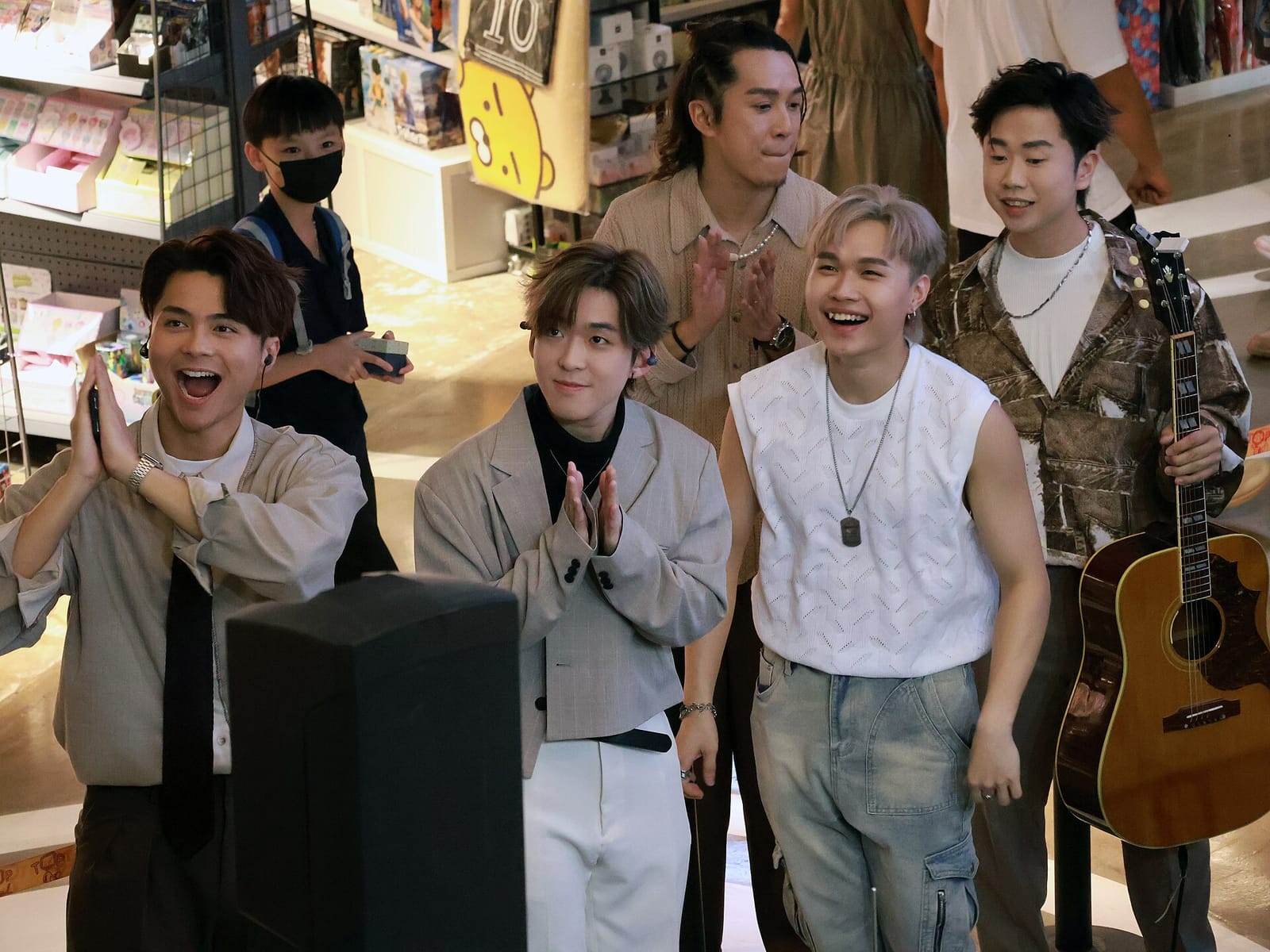 Couch Club @ T.O.P. photo 2