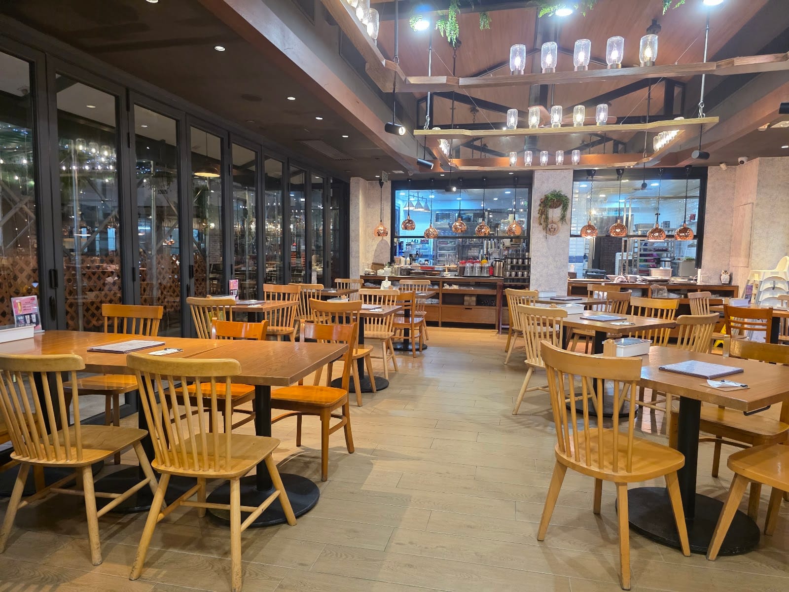 Yell owl cafe