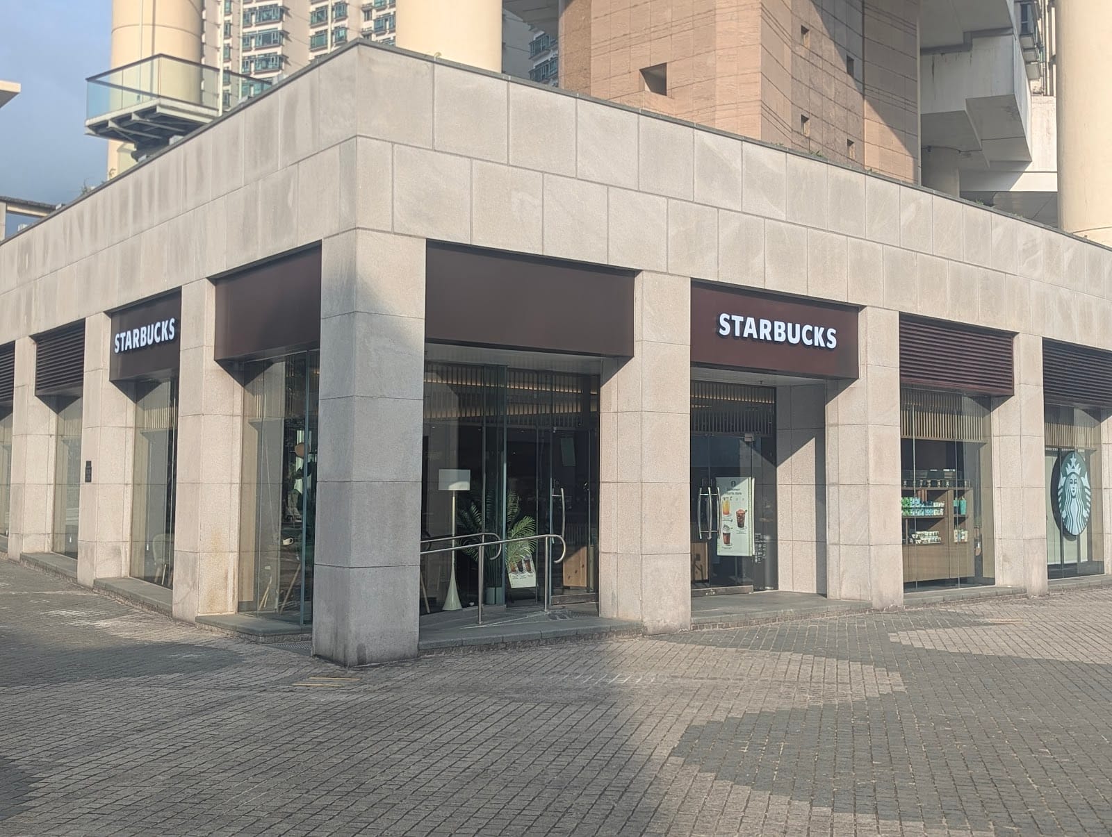 STARBUCKS Tung Chung Crescent