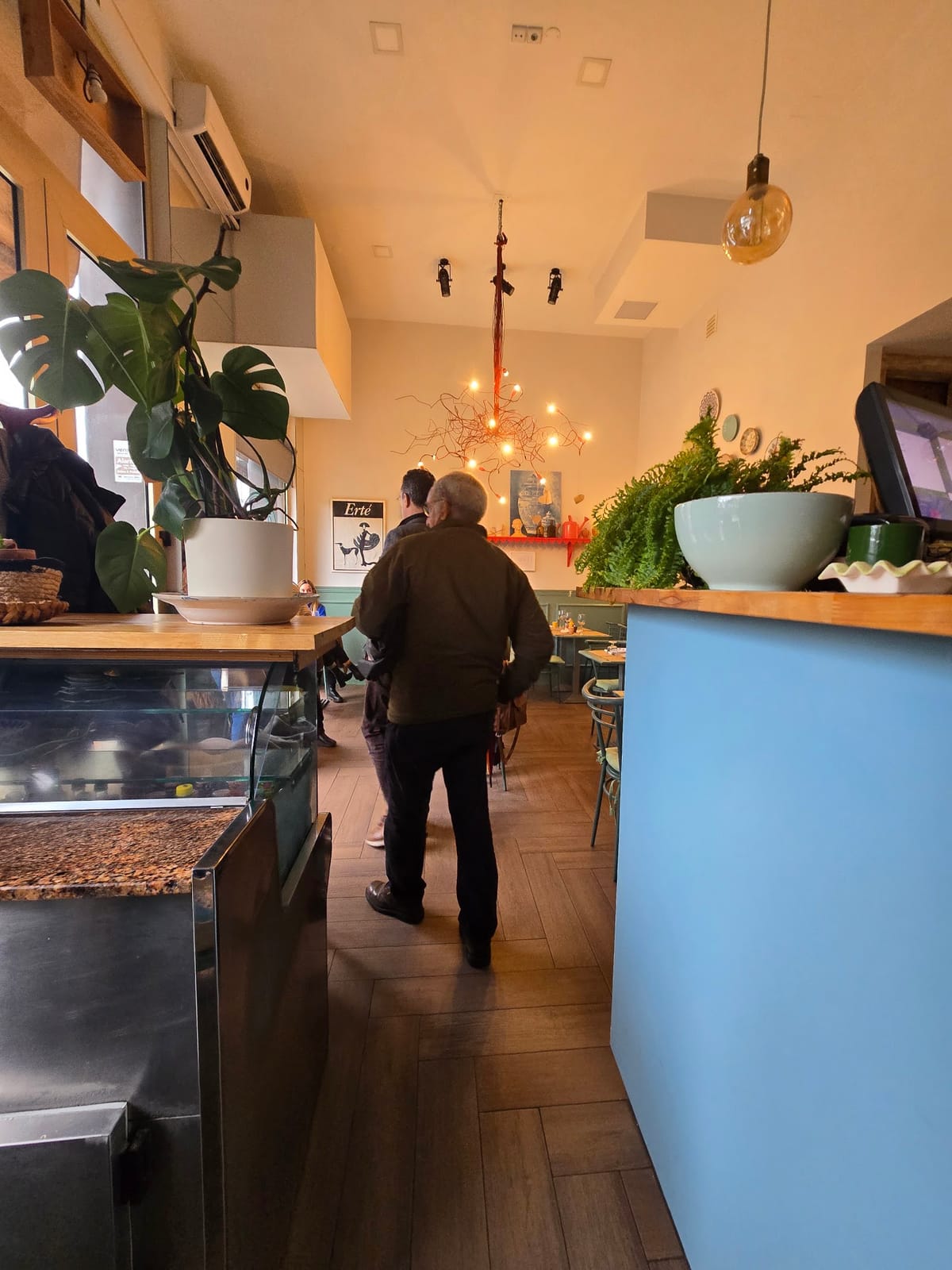 Garlic Café & Bistro