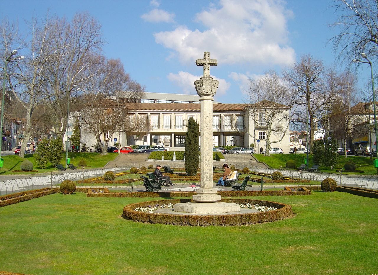 Esplanada da Praça - Felgueiras photo 2