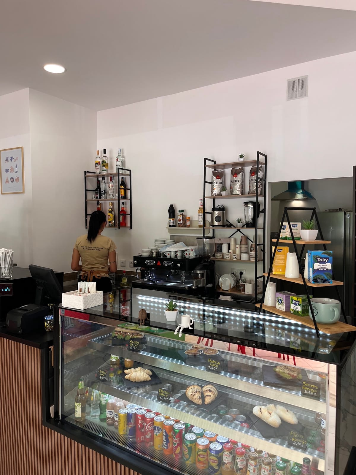 ROCHA CAFÉ LOUNGE