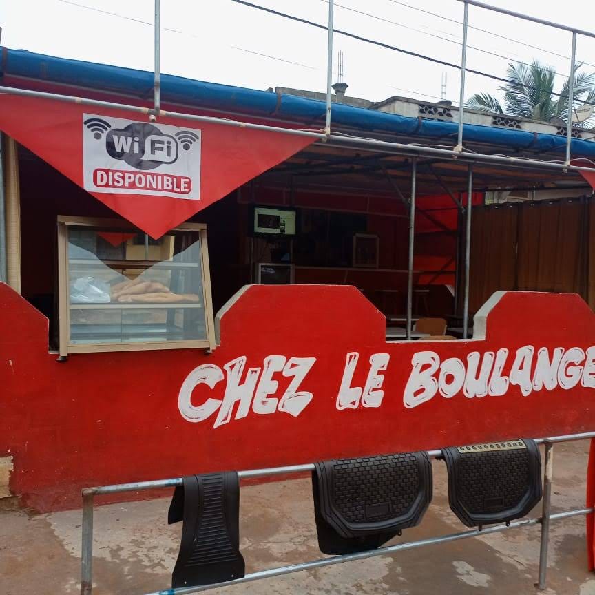 CAFÉTÉRIA Chez le boulanger