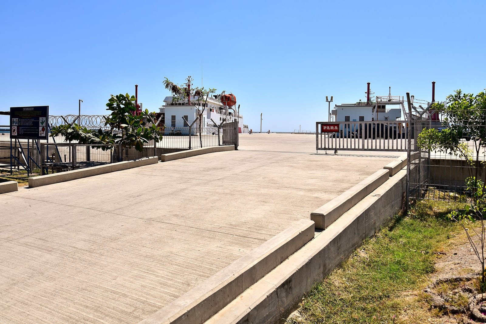 Kafe Trotoar photo 2