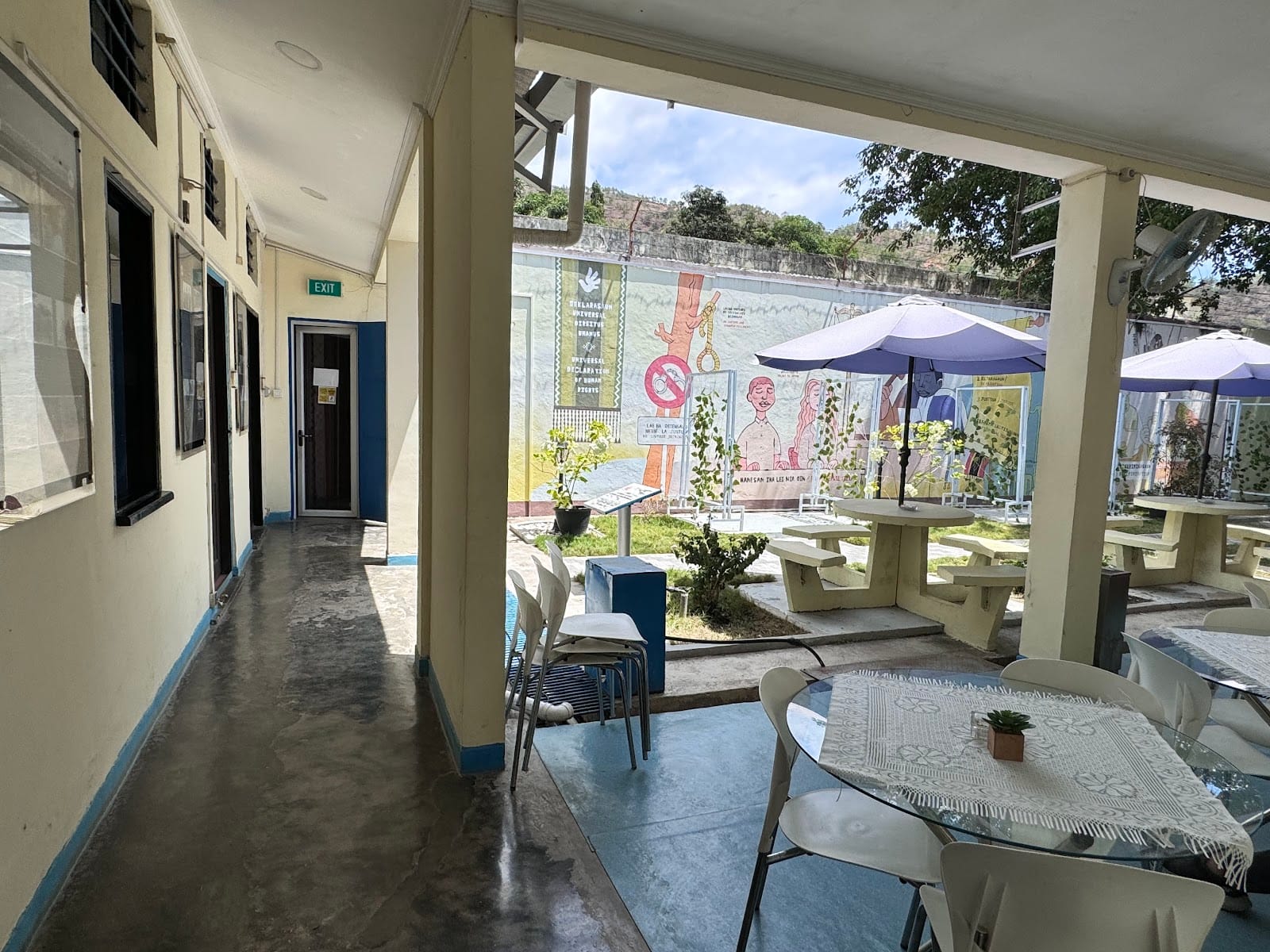 Black Box Cafe