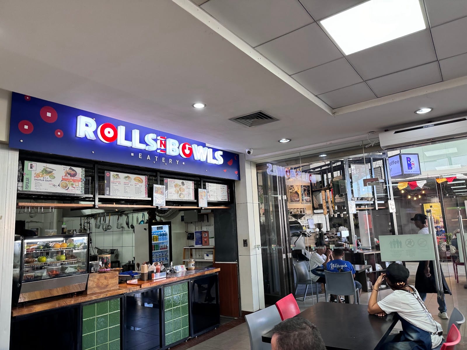 Rolls N Bowls