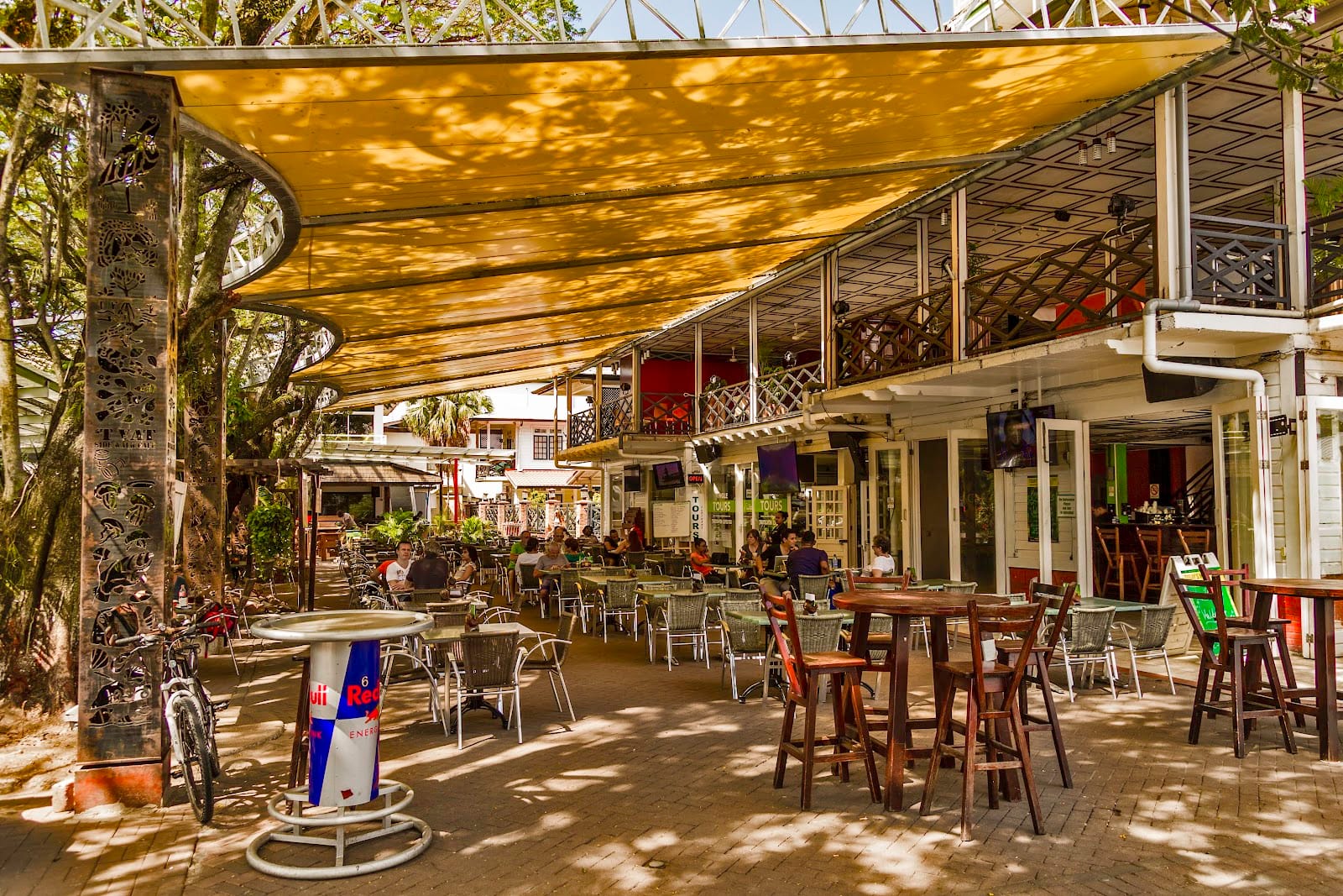 'T VAT Sidewalk Cafe