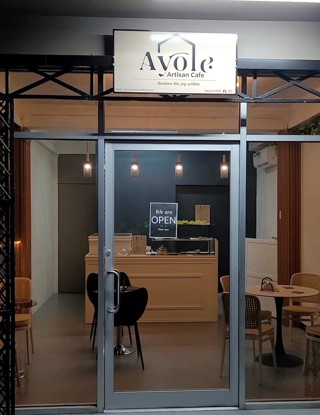 Ayole Artisan Cafe