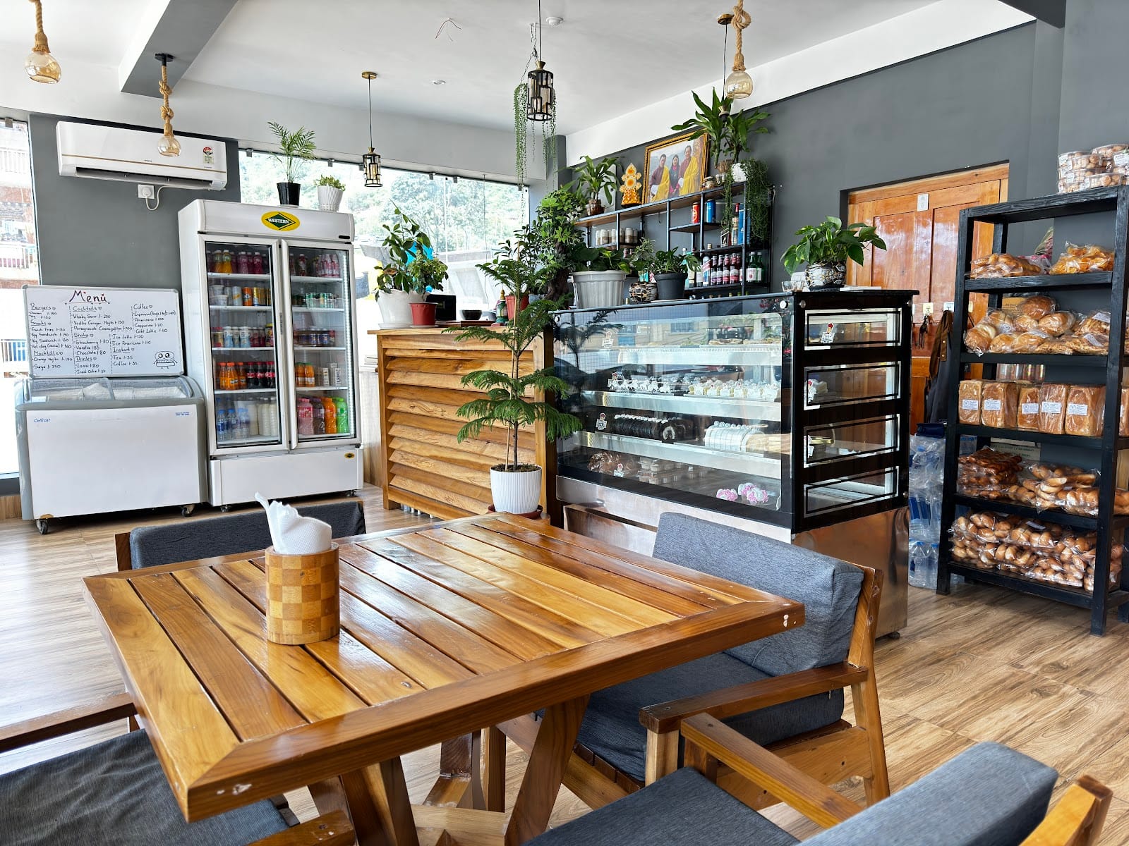 Lhagay Cafe and Bistro