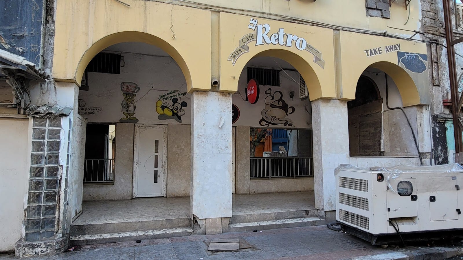 Cafe Retro