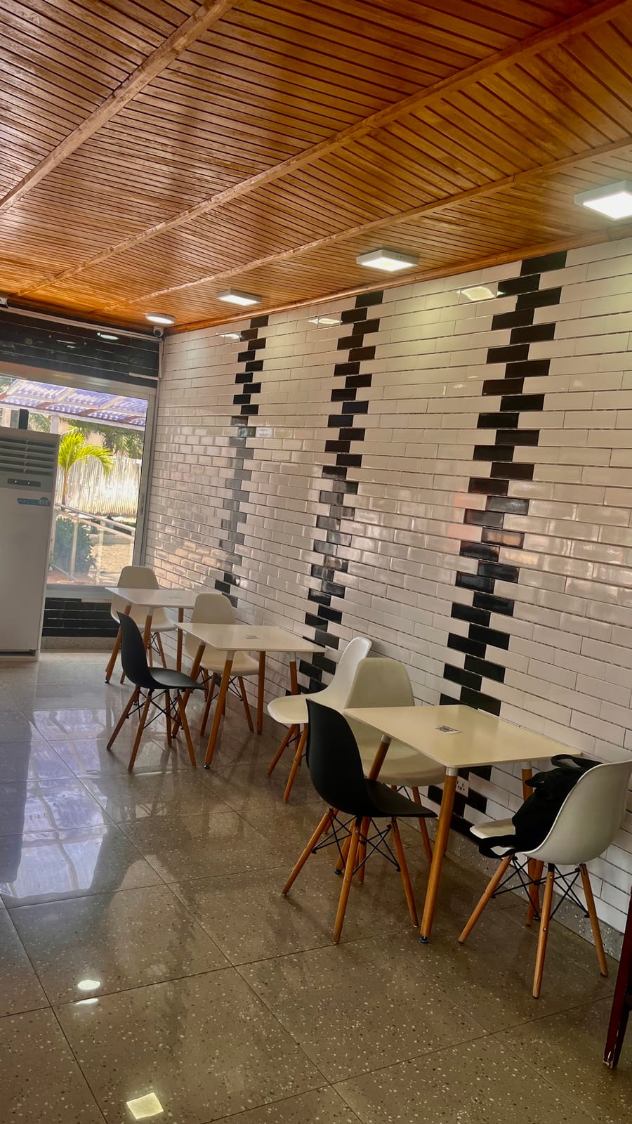 Nostalgia Cafe