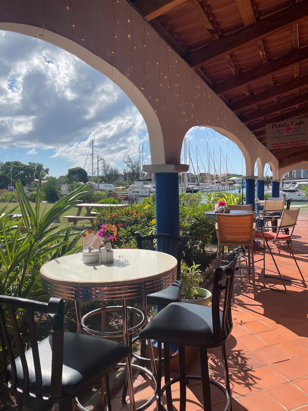 Petal's Cafe