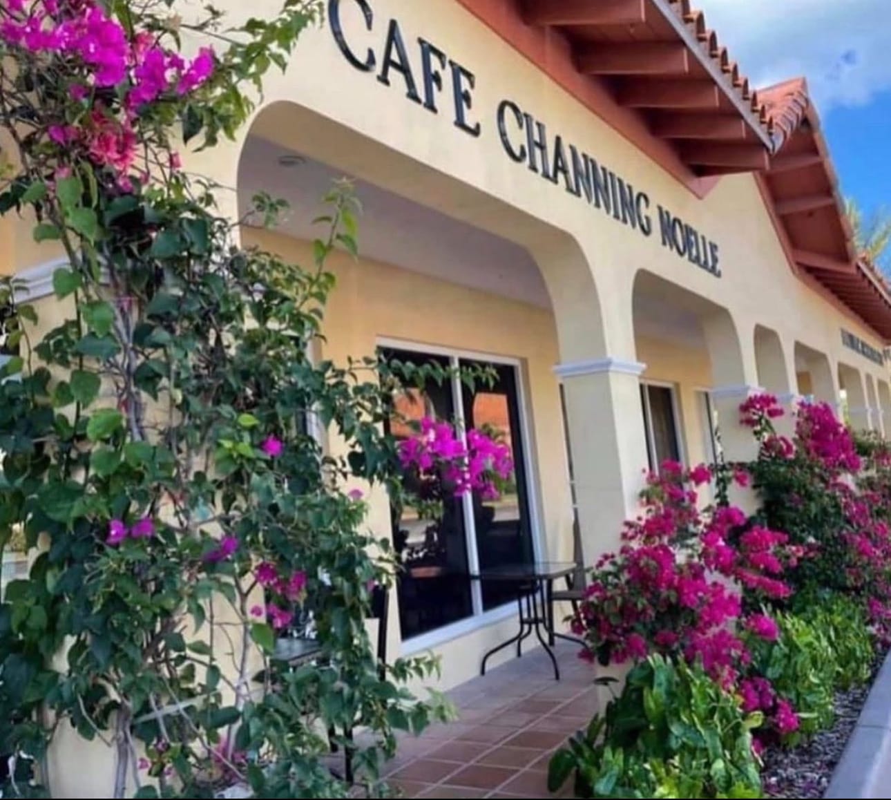 Cafe Channing Noelle