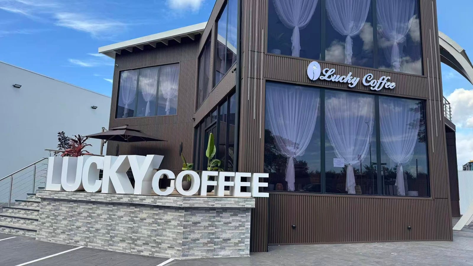 Lucky Coffee