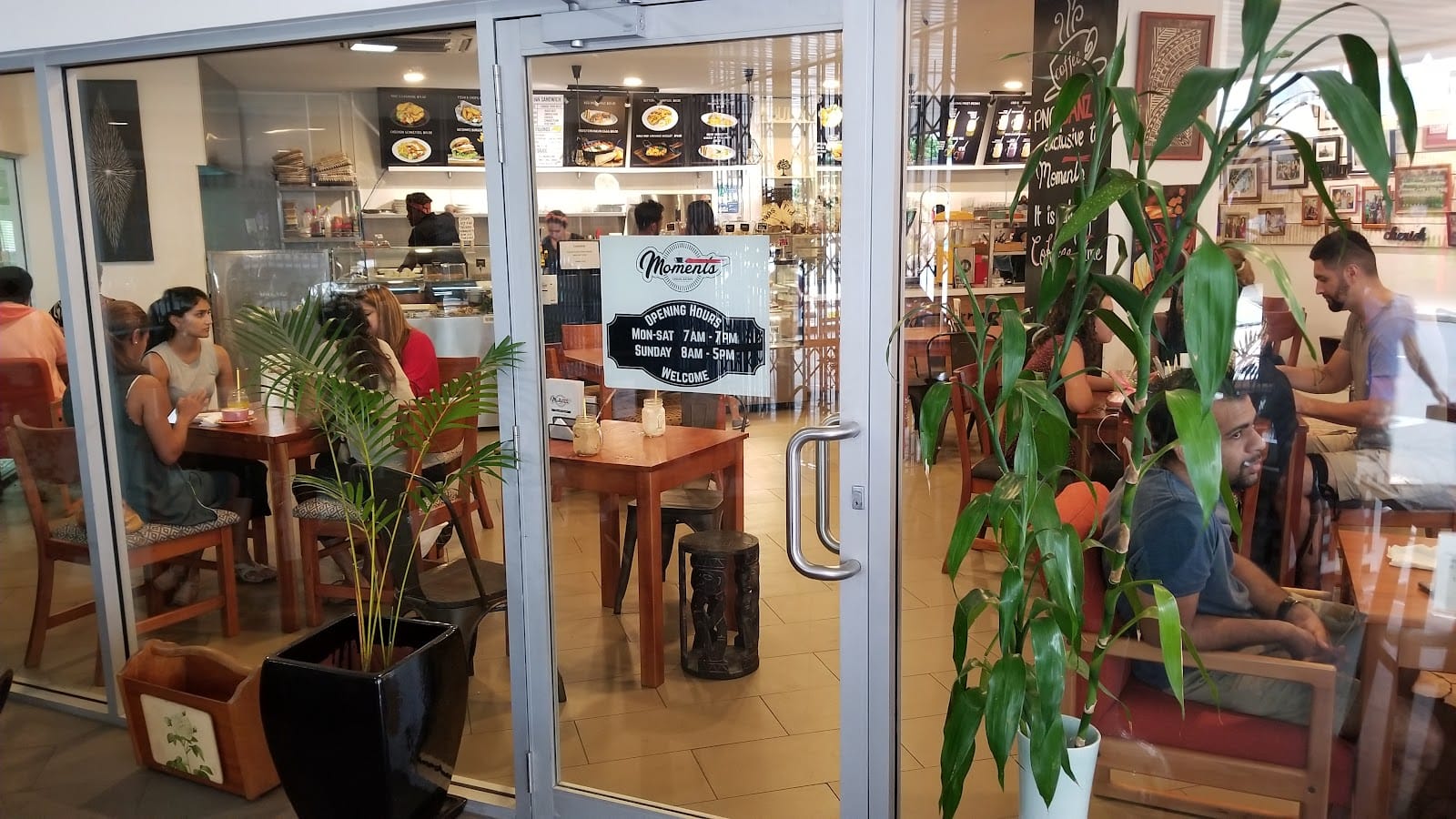 Moments Cafe