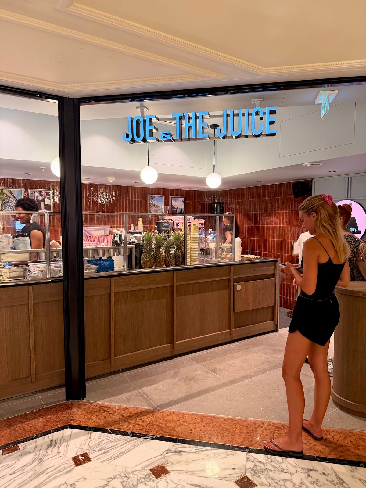 JOE & THE JUICE