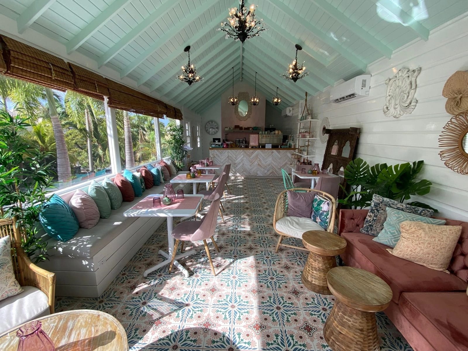 Blush Café photo 2