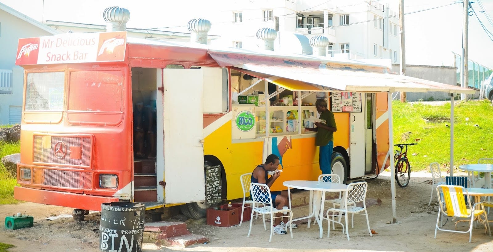 Mr. Delicious Snack Bar