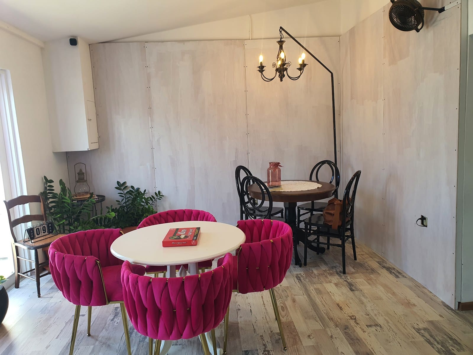 Washi Laundry Café and more.....