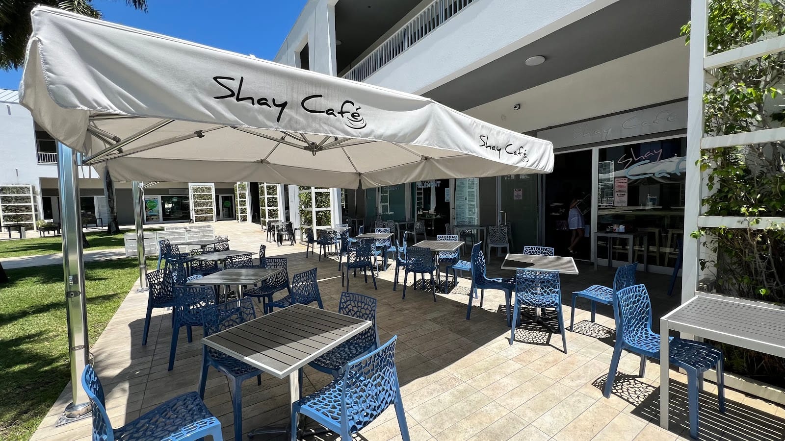 Shay Café & Lounge