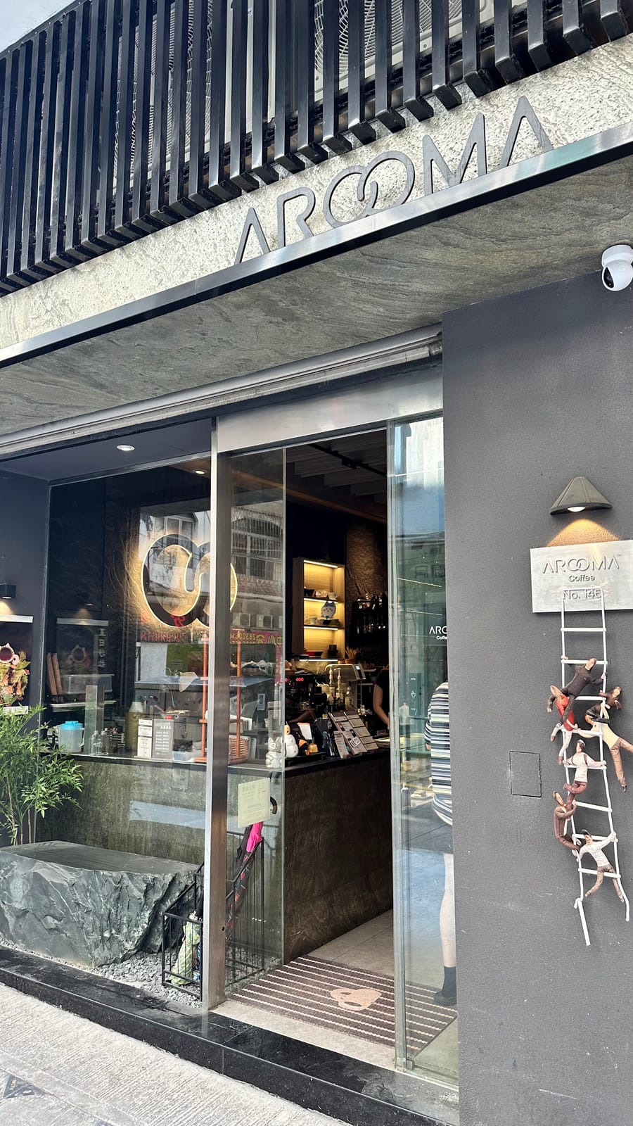 Arooma Coffee and Bar