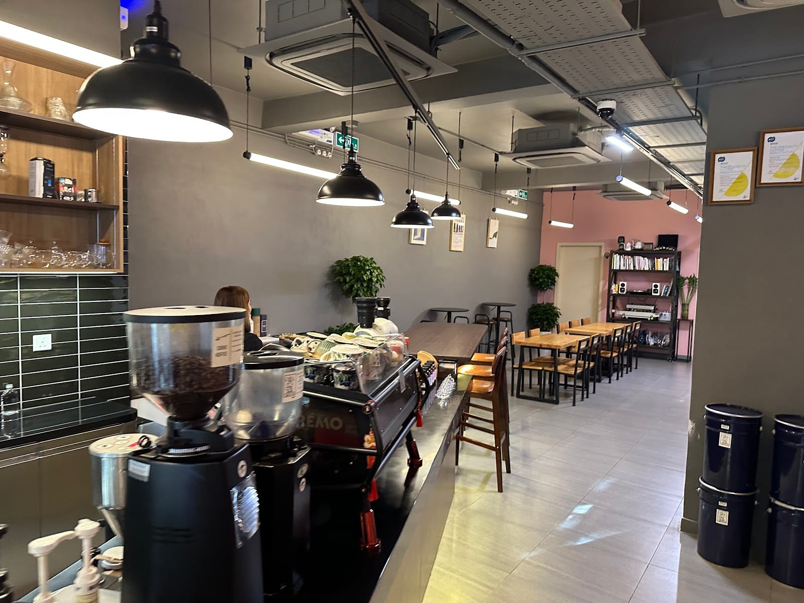 CURVE KOFFEE