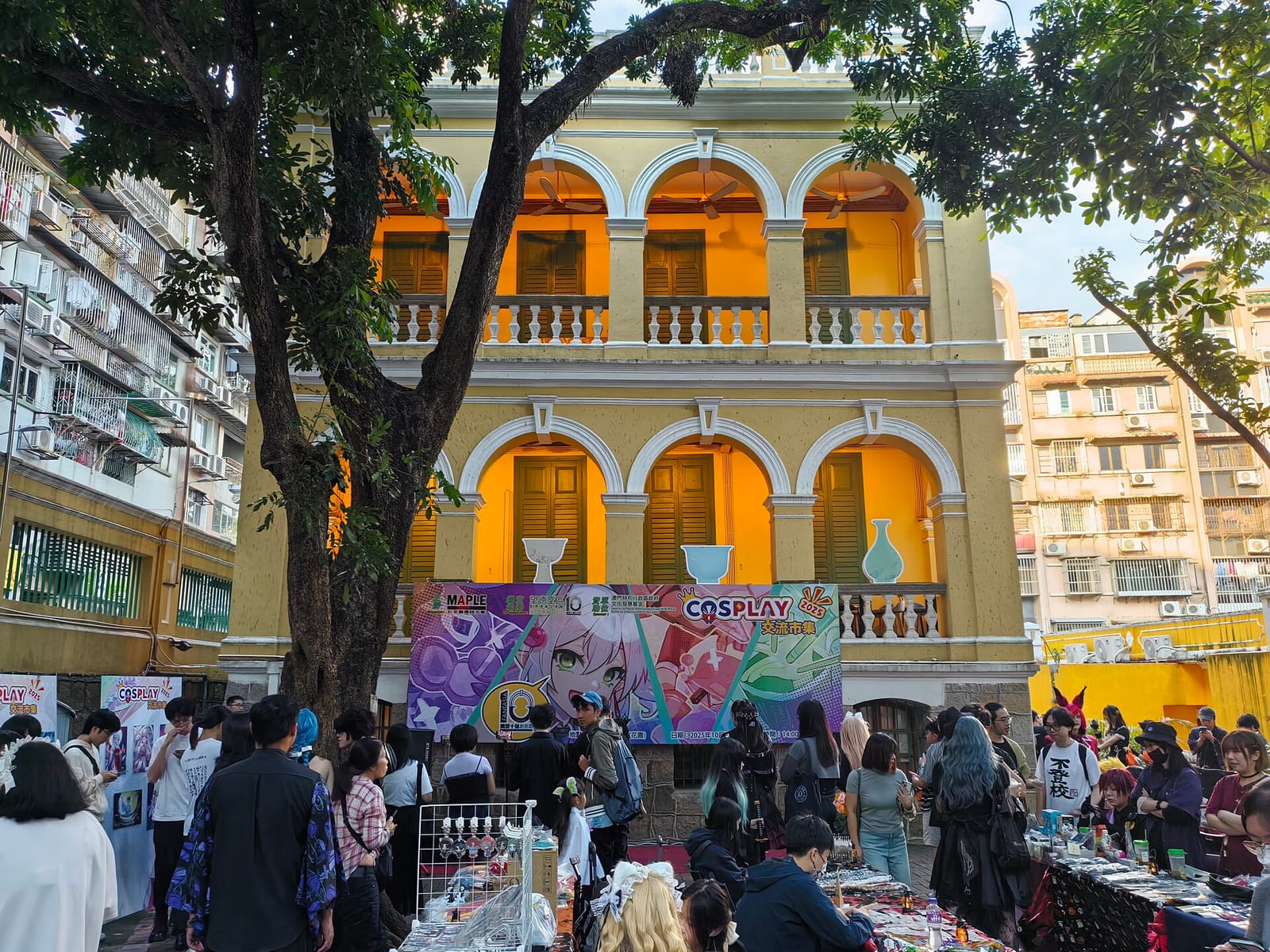 Honolulu Cafe