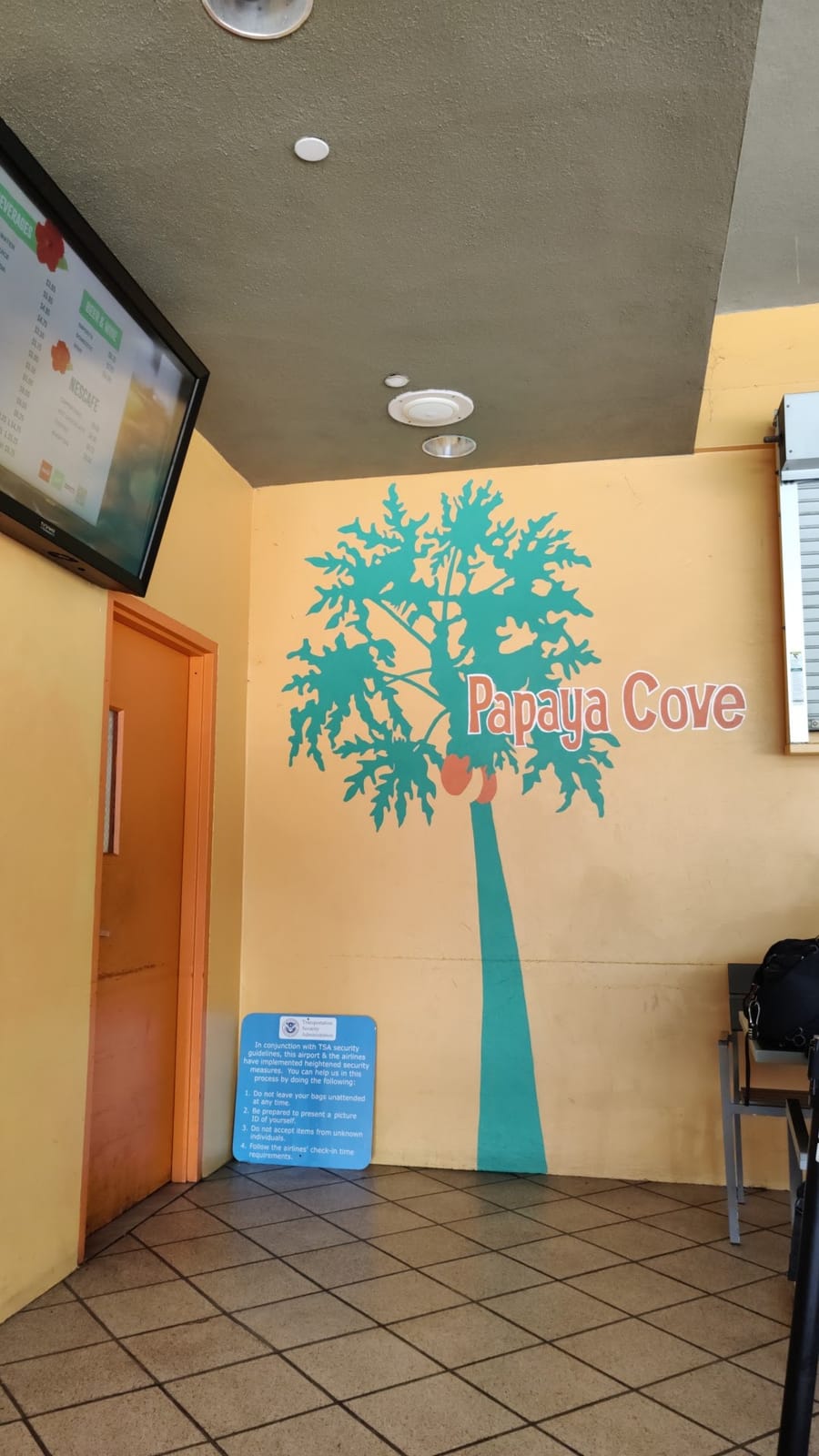 Papaya Cove Café & Bar
