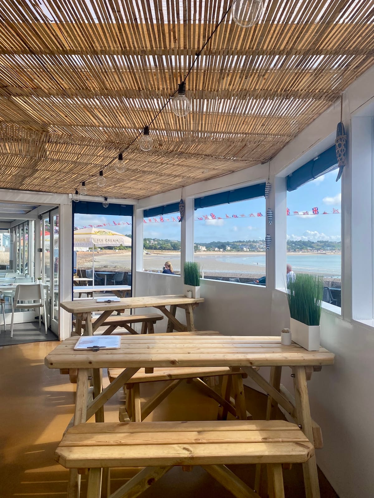 Little Gem Beach Cafe