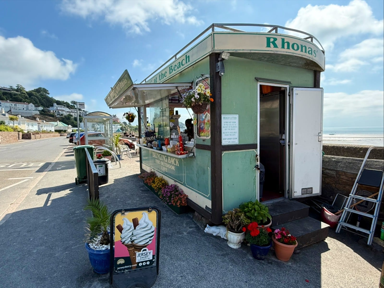 Rhona's at the Beach