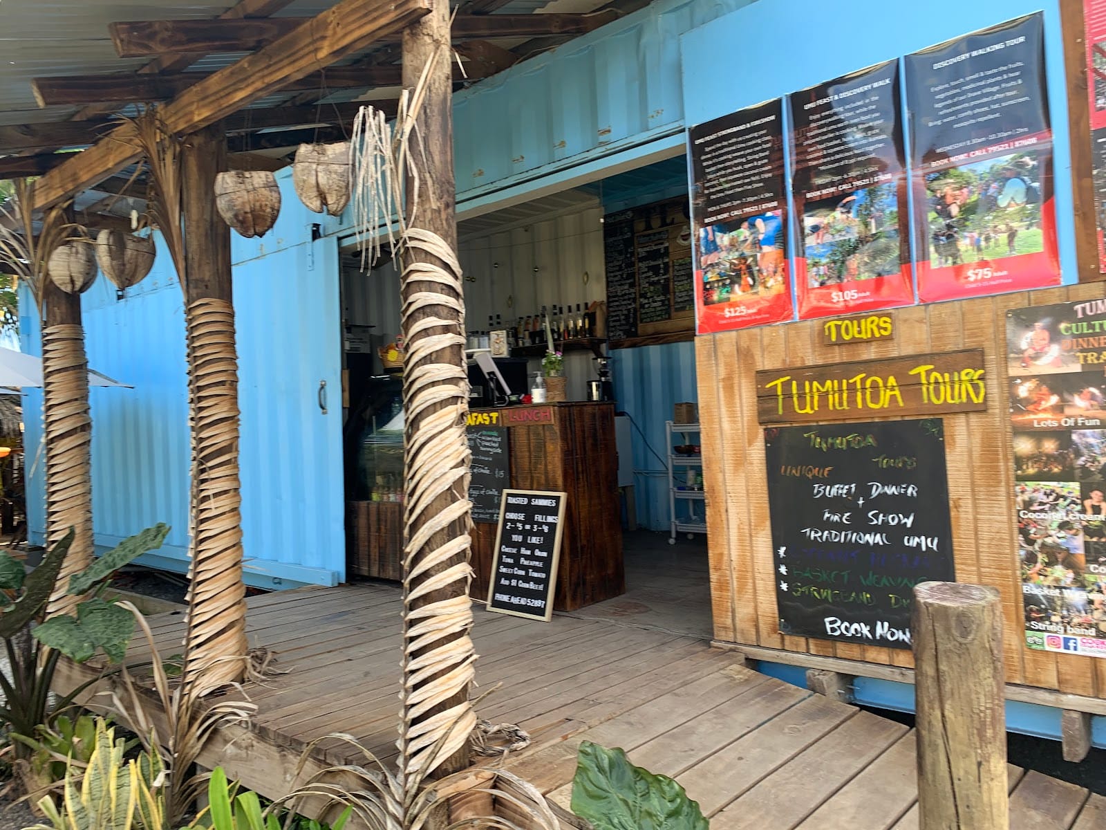 Tumatoa Local Cafe