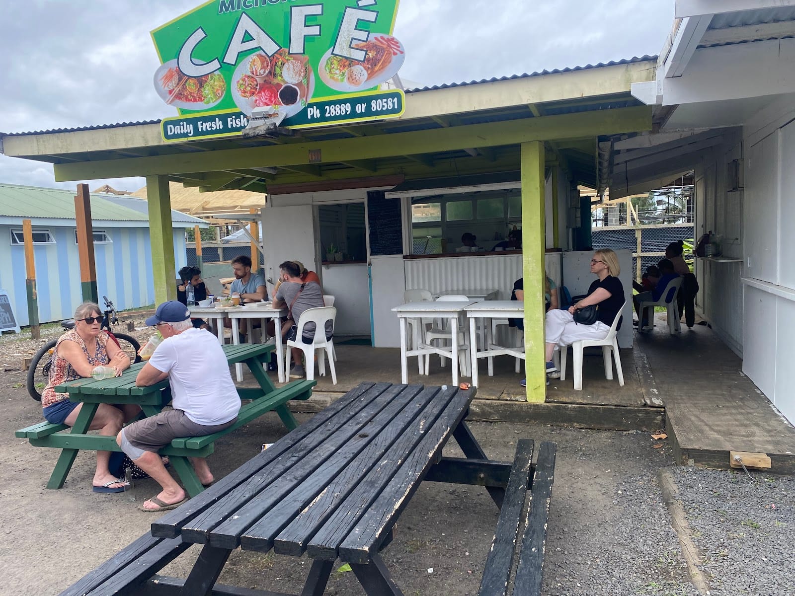 Micheles Cafe