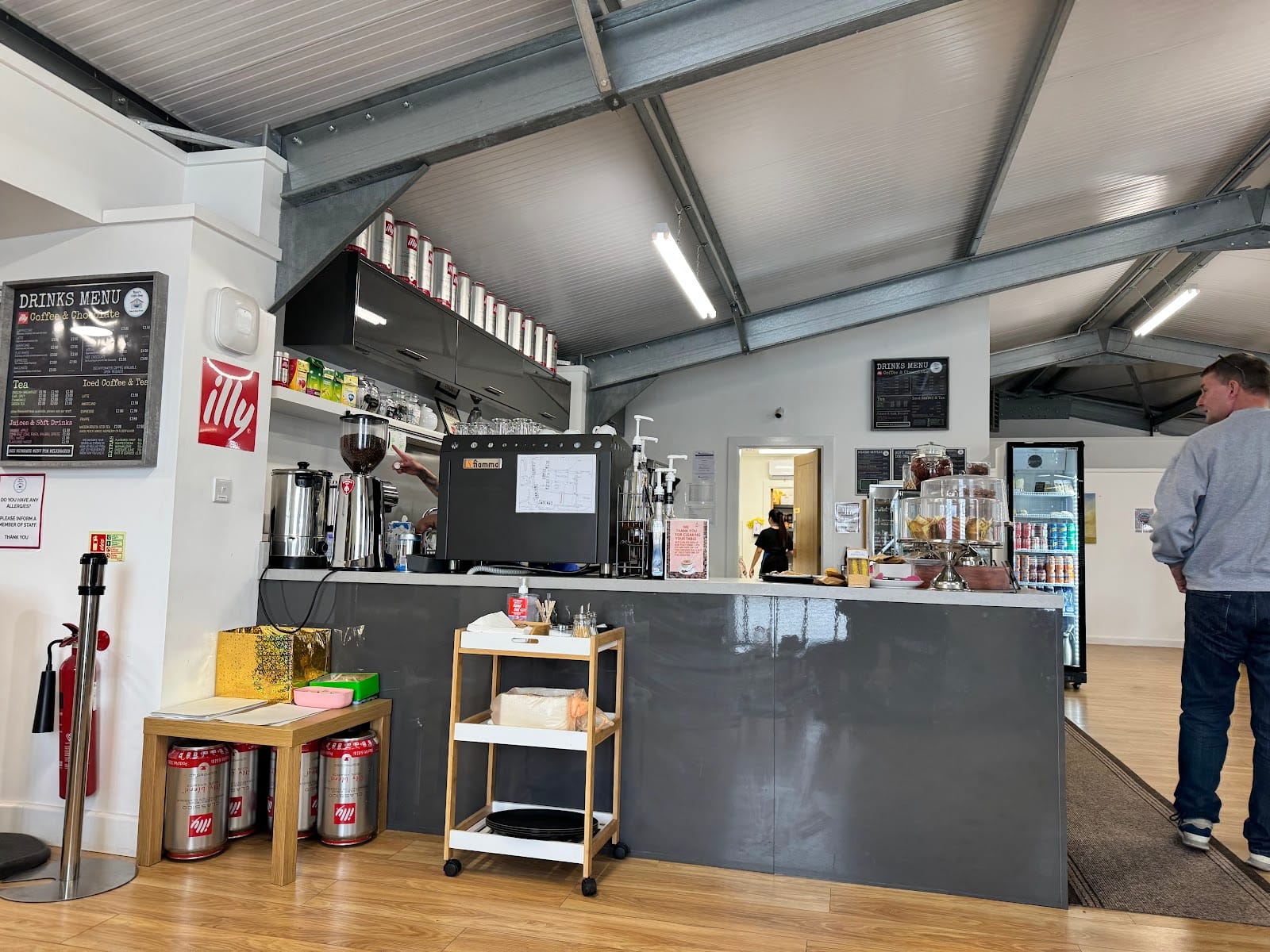 Roses Coffee shop