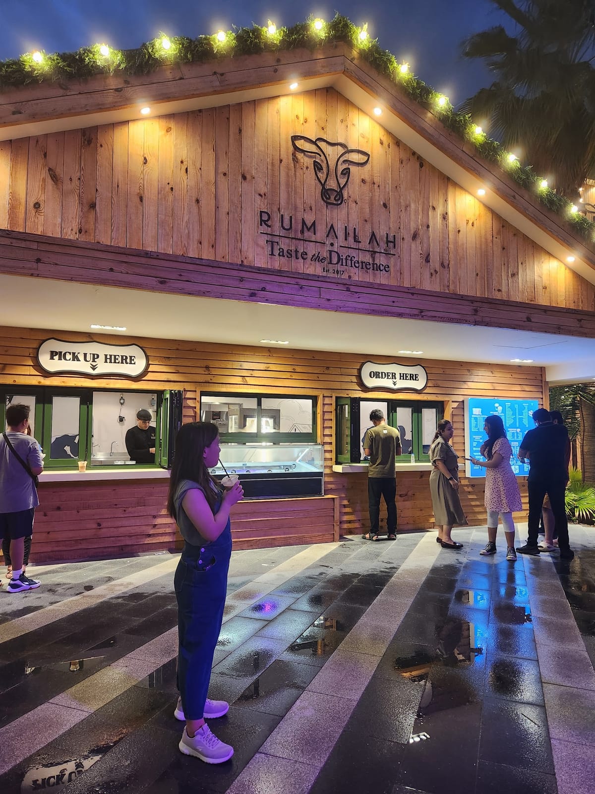 Rumailah Café - Winter Farm