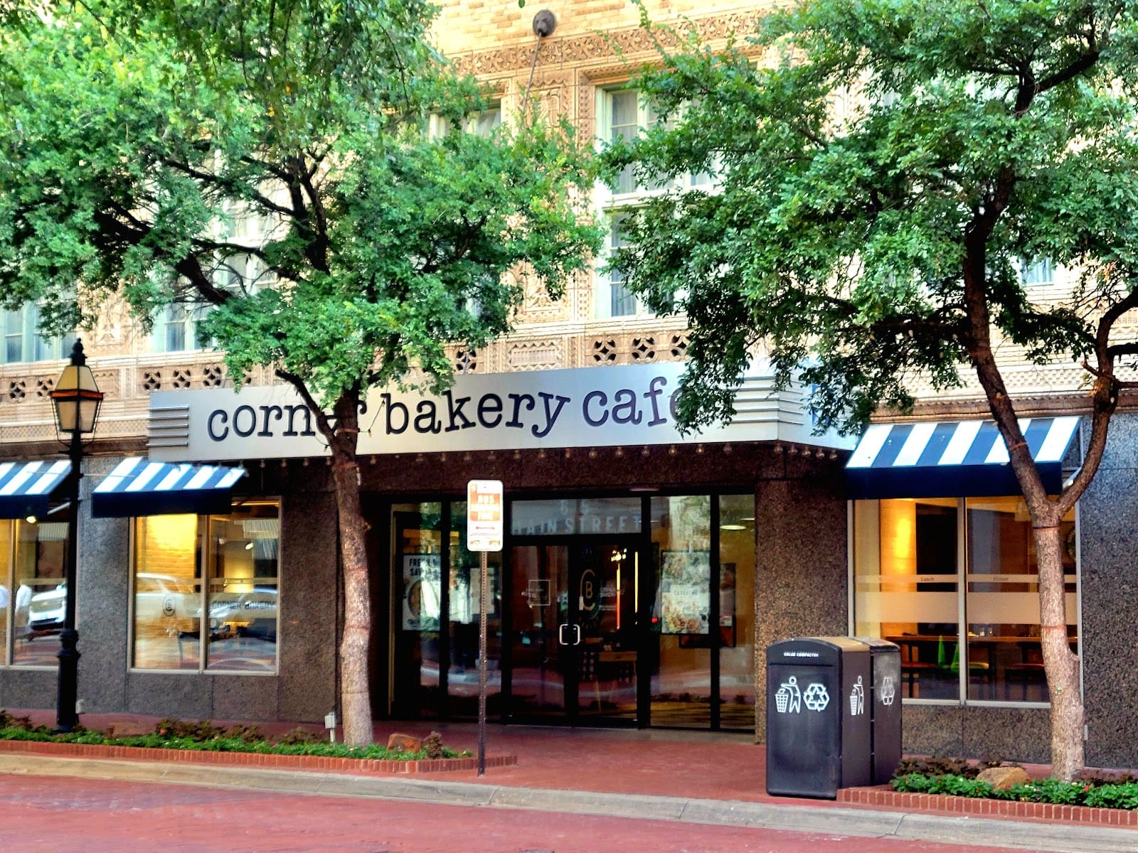 Corner Bakery Cafe