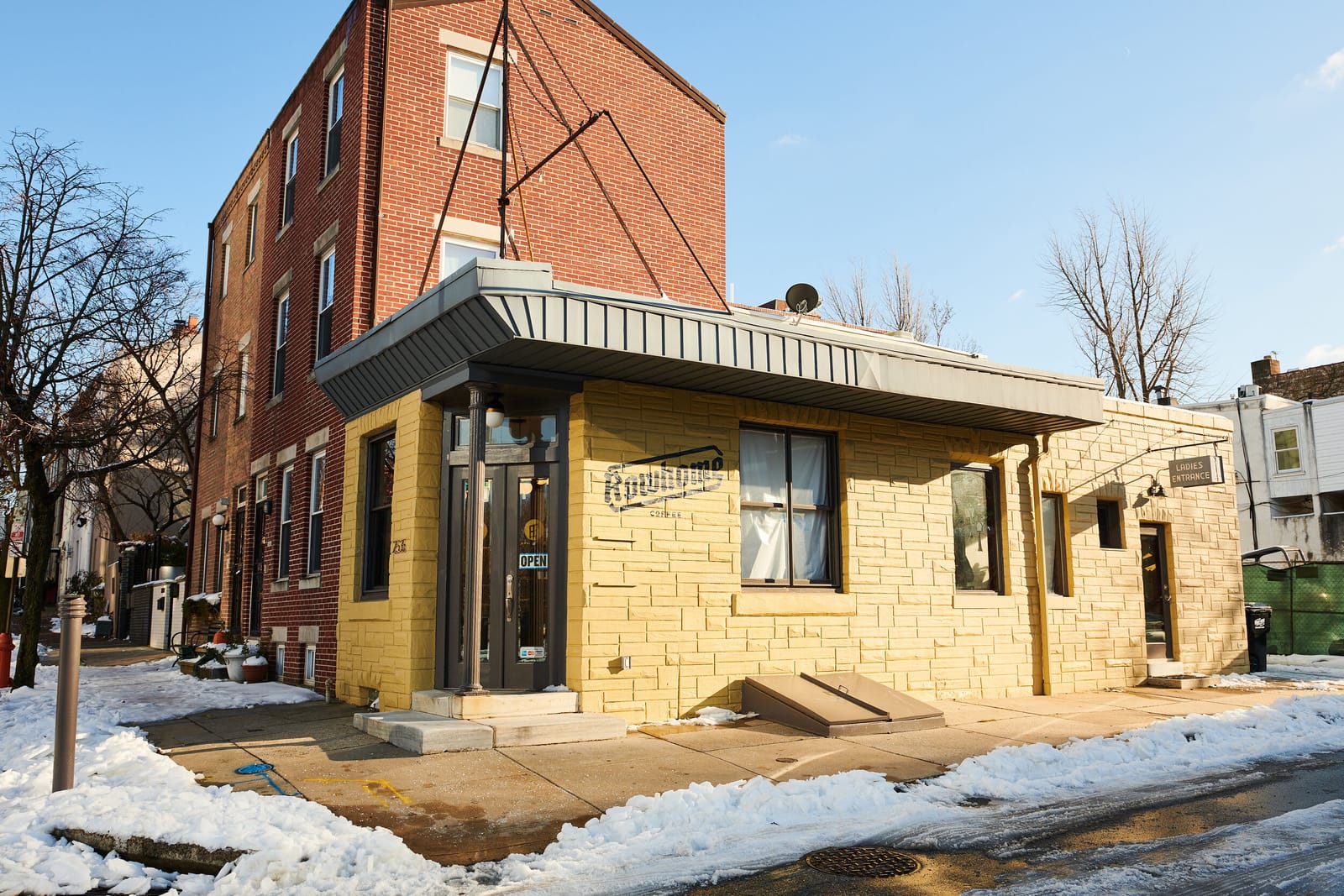 Rowhome Coffee - Front Street photo 2