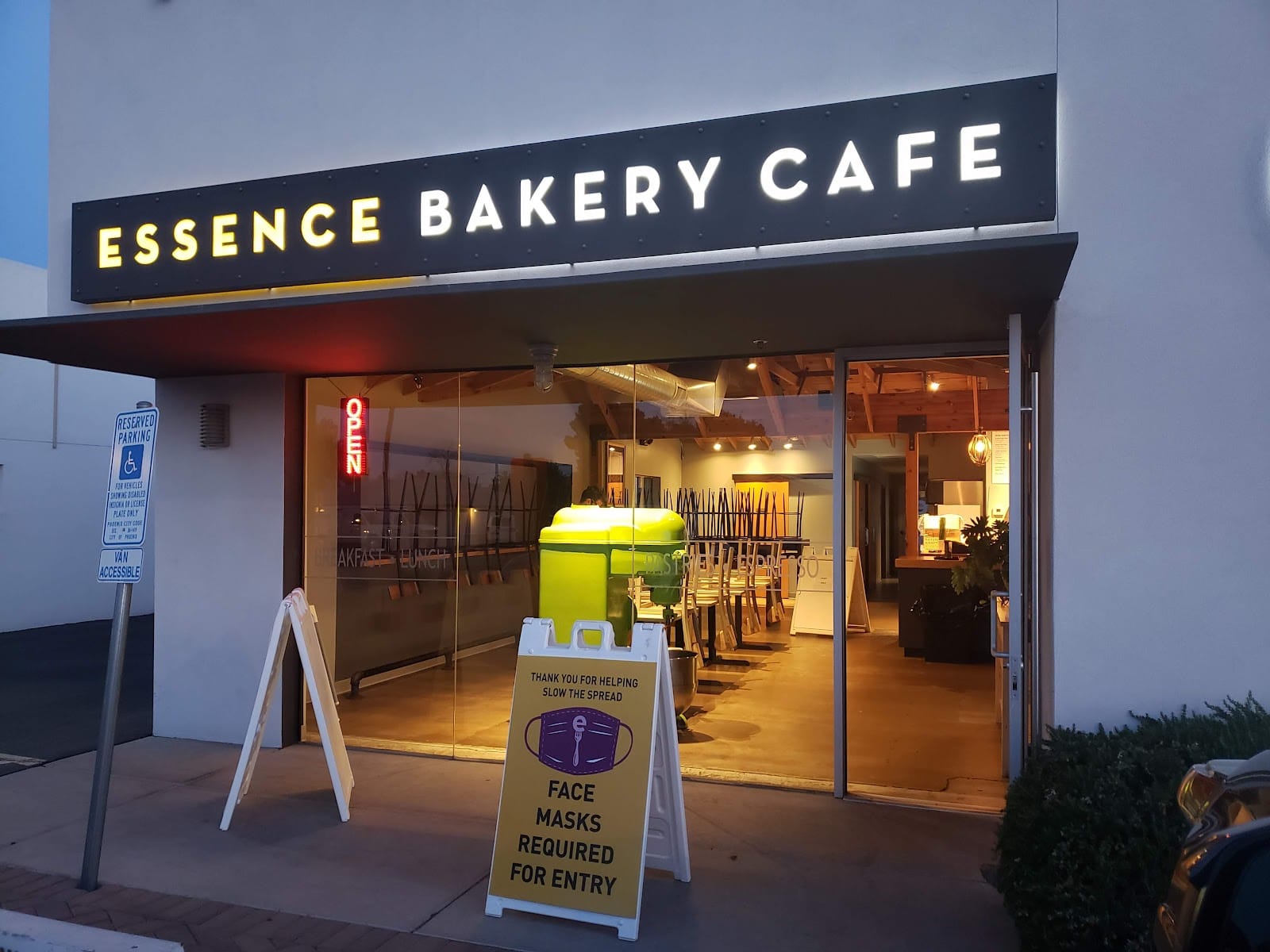Essence Bakery Cafe