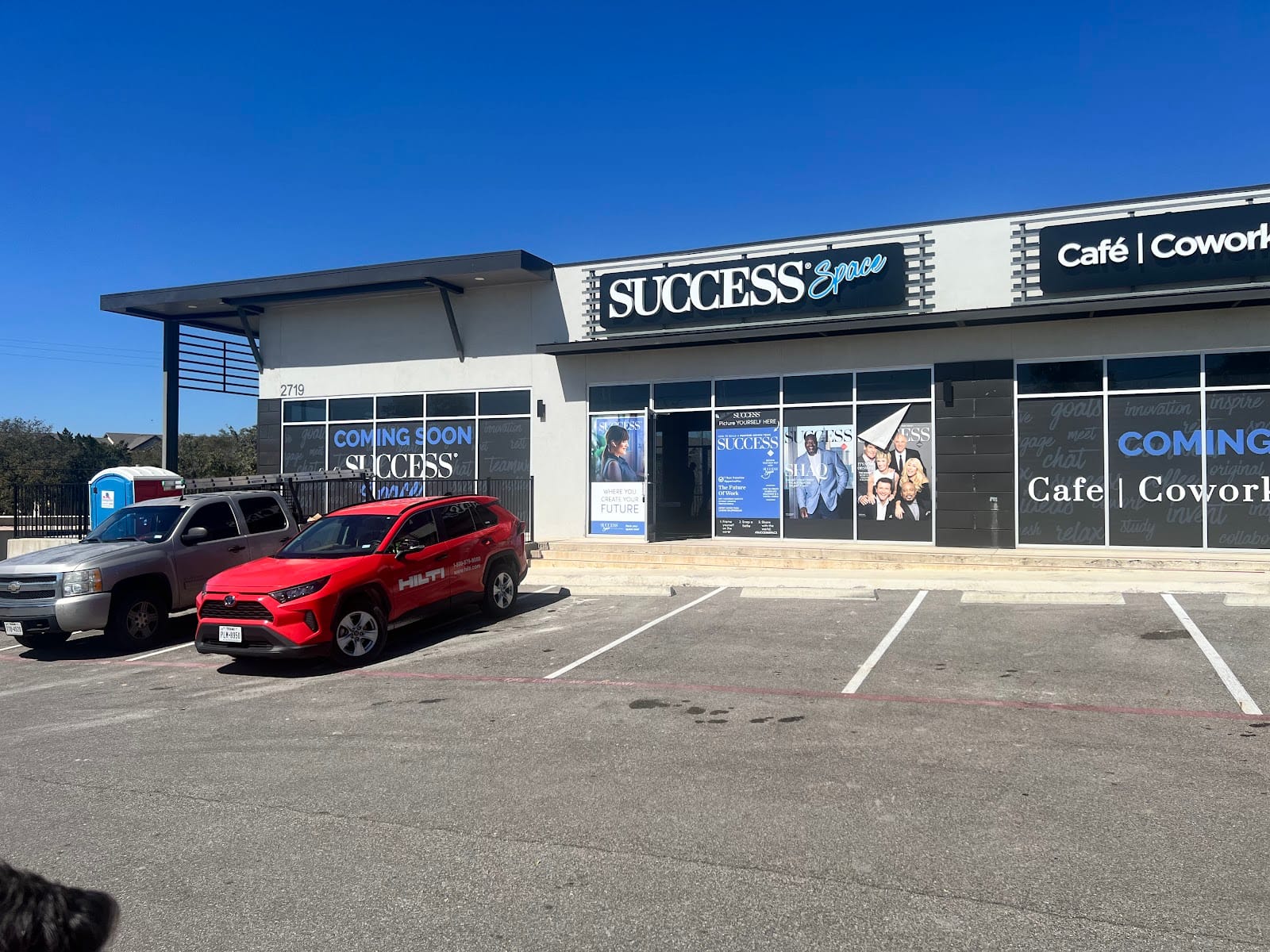 Crowned Coffee Lounge & Success Space