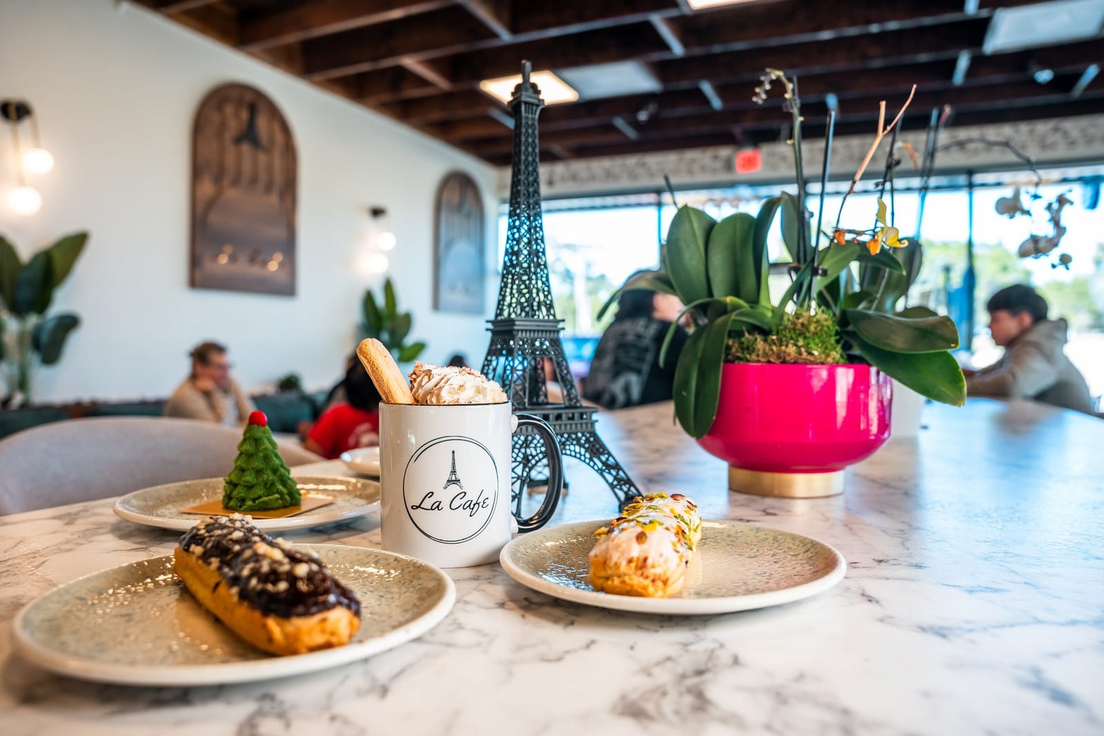 La Cafe photo 2
