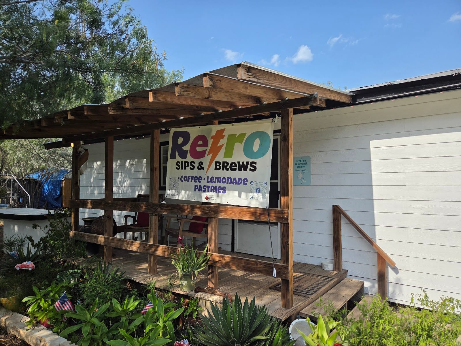 Retro Sips & Brews
