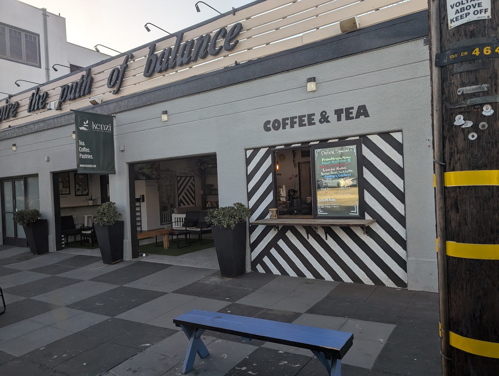 Kenzi Coffee & Tea Garden