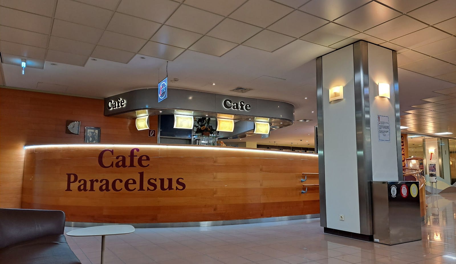 Cafe Paracelsus