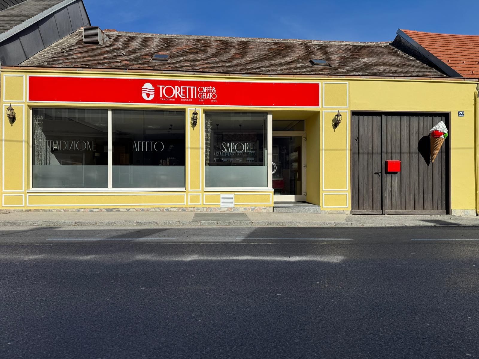 Eis Caffè Huszar