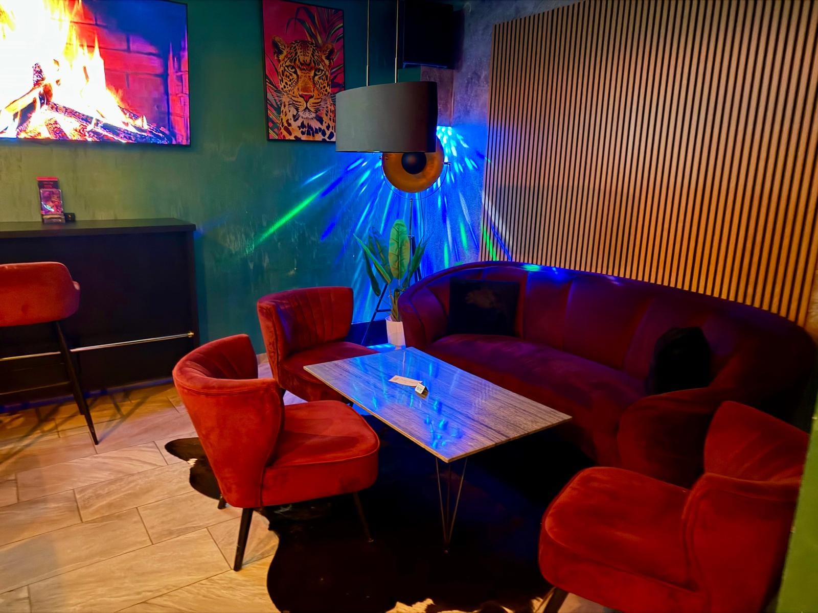 Cafe Bar Pink Panther