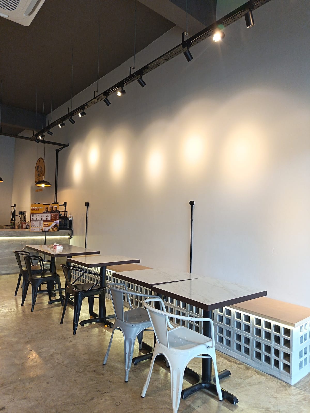 Kopi Saigon Nusa Sentral