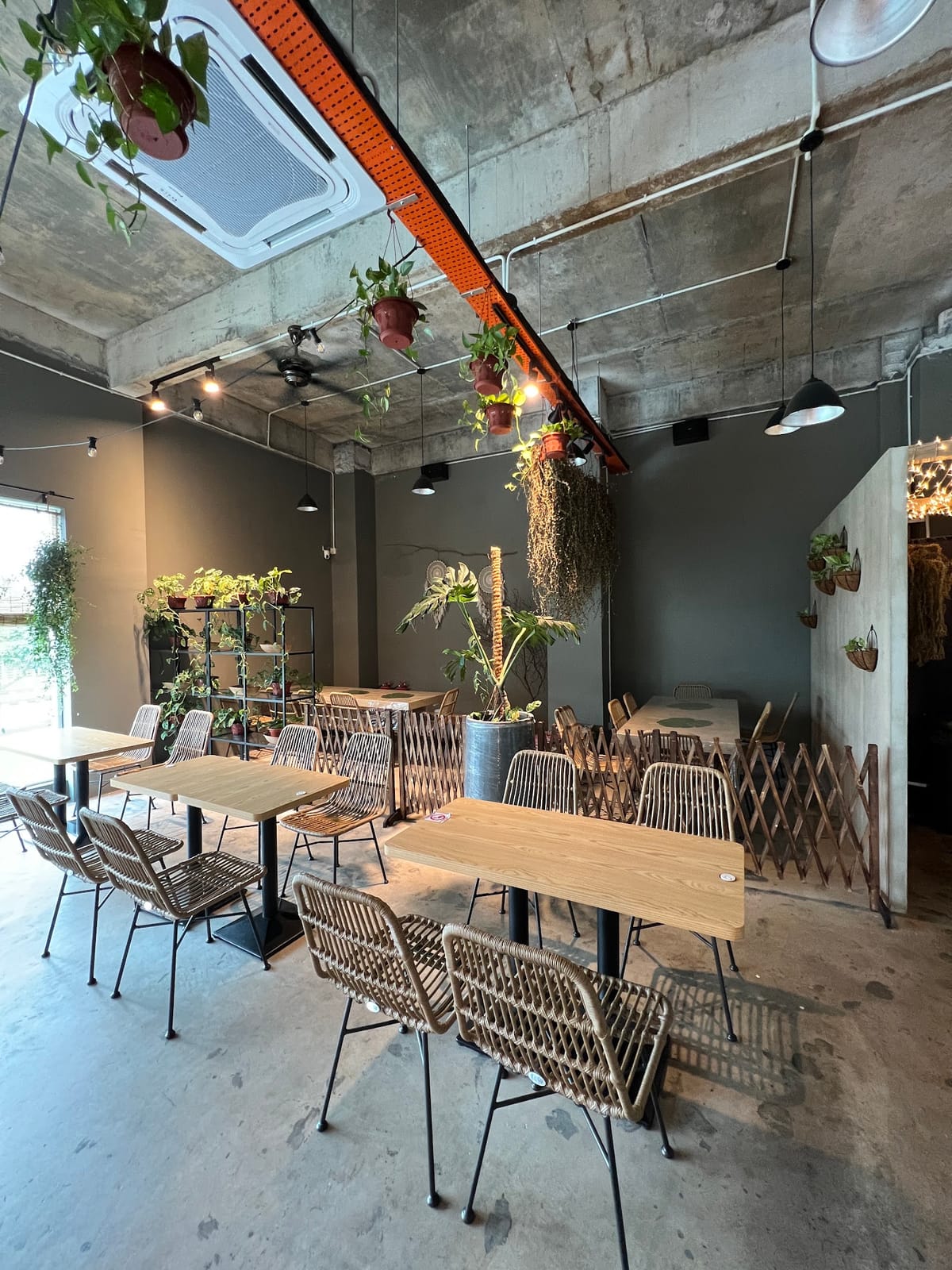 Meet House Cafe