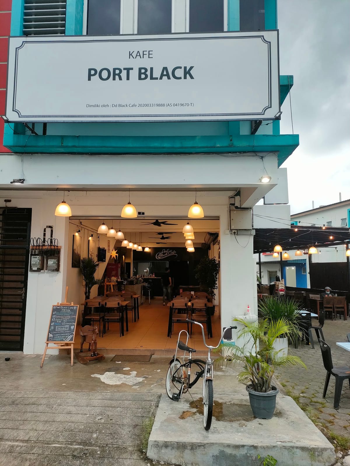 Port Black Cafe
