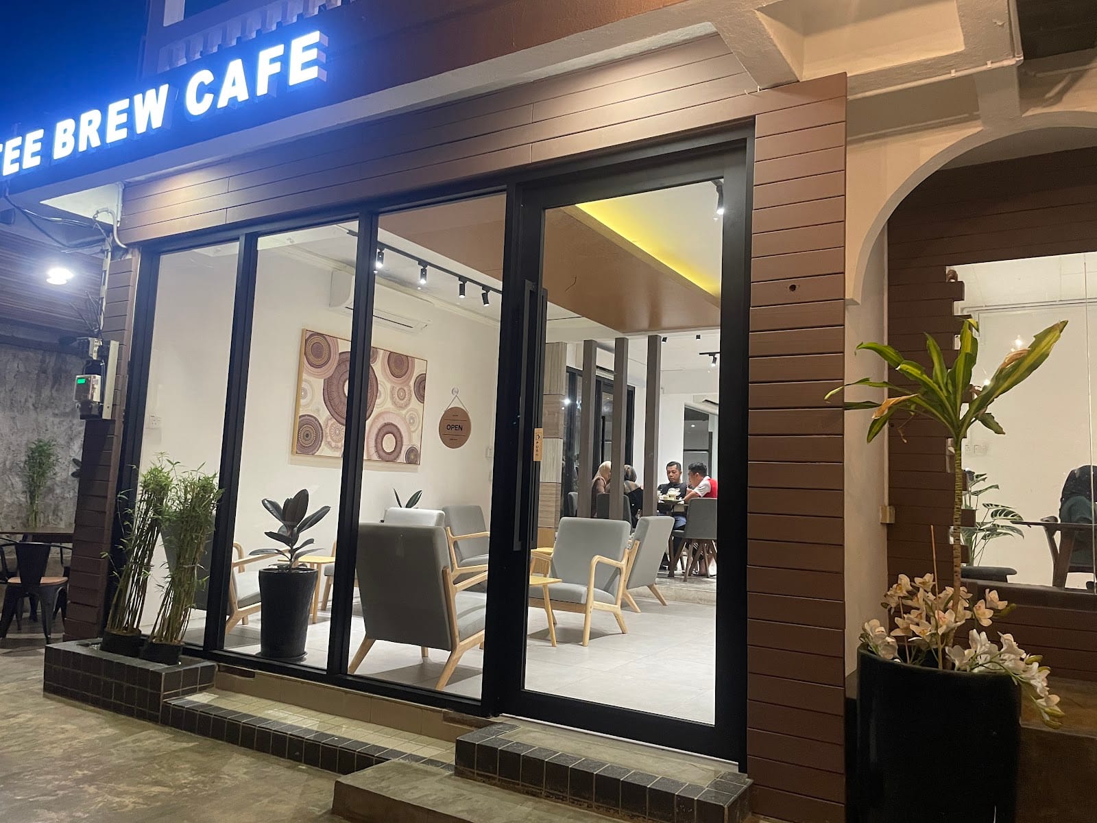 KOFEE BREW CAFE LONG YUNUS III